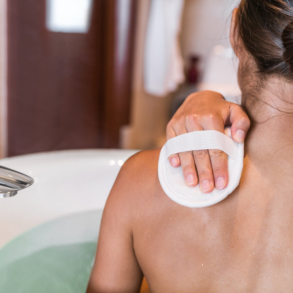 How to exfoliate the skin: the best exfoliation guide - Luisa True Skincare